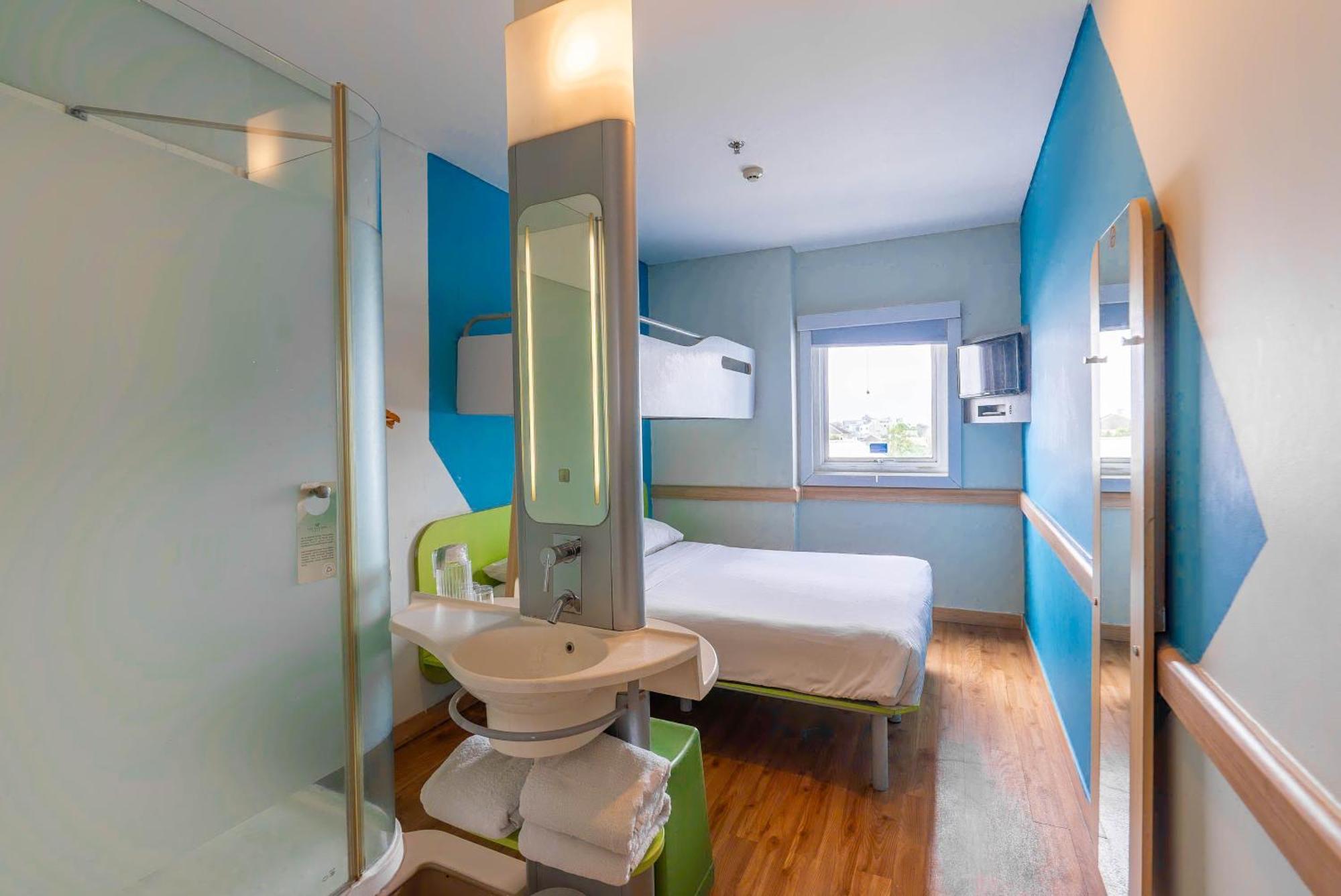 Ibis Budget Afrika Hotel 2*